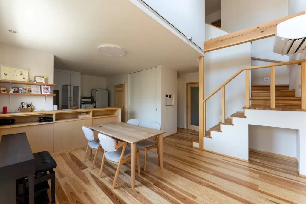 自然素材の家とは?特徴や使用される素材から家づくりのポイントまでを解説 11 932a7c01907f485d8c5386d4a8a68d50